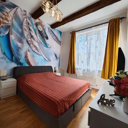 Апартаменты Apart Sofia Lion Bridge 2Bdr Self Check In Экстерьер фото